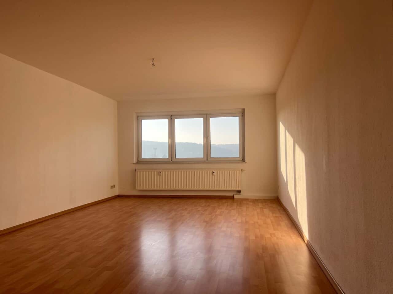 Dachgeschosswohnung in Gera – Bild 1