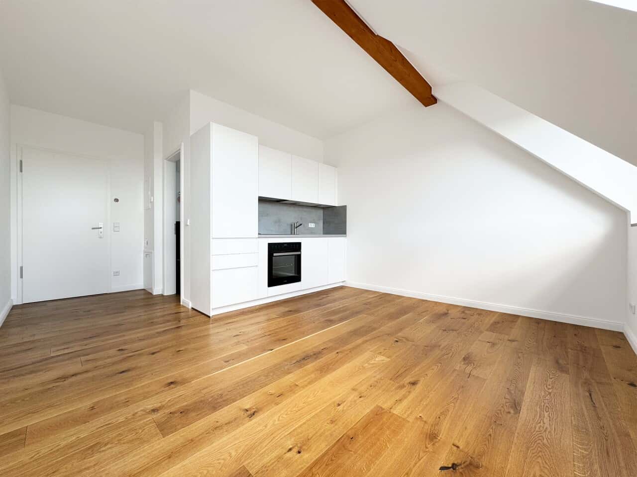Etagenwohnung in Berlin – Bild 1