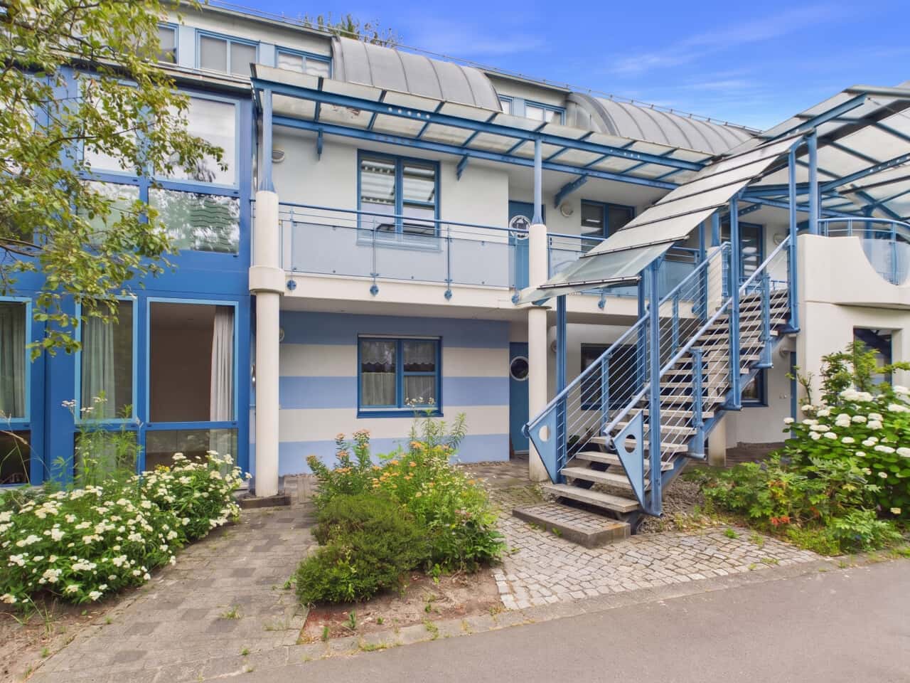 Etagenwohnung in Berlin – Bild 1