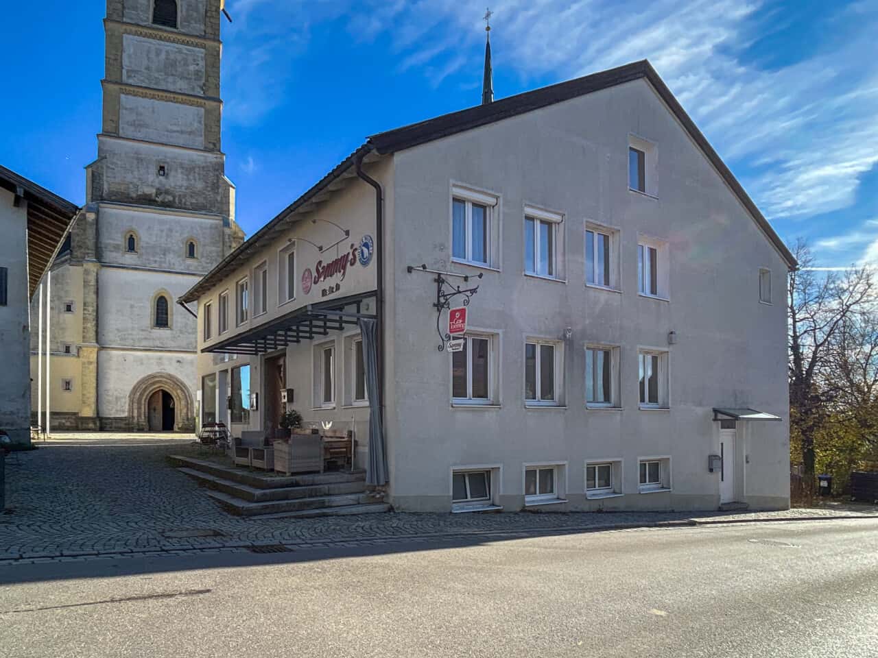 Wohn- und Geschäftshaus in Schnaitsee – Bild 1
