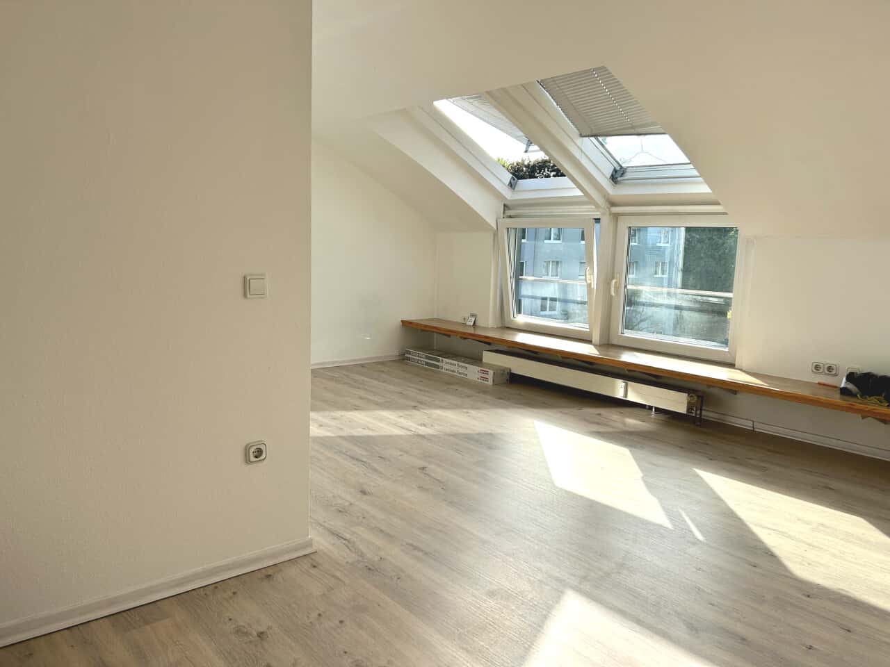 Dachgeschosswohnung in Hattersheim am Main – Bild 1