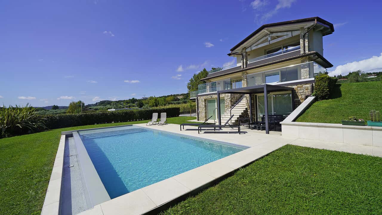Villa in Moniga del Garda – Bild 1