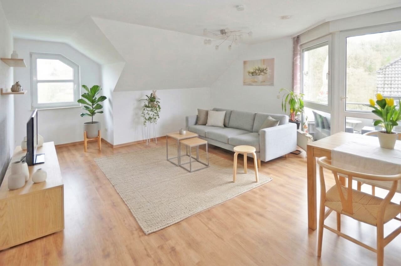 Dachgeschosswohnung in Leun – Bild 2