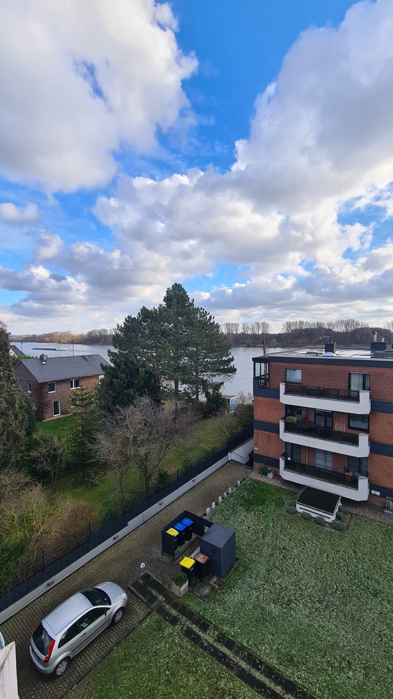 Etagenwohnung in Köln – Bild 2