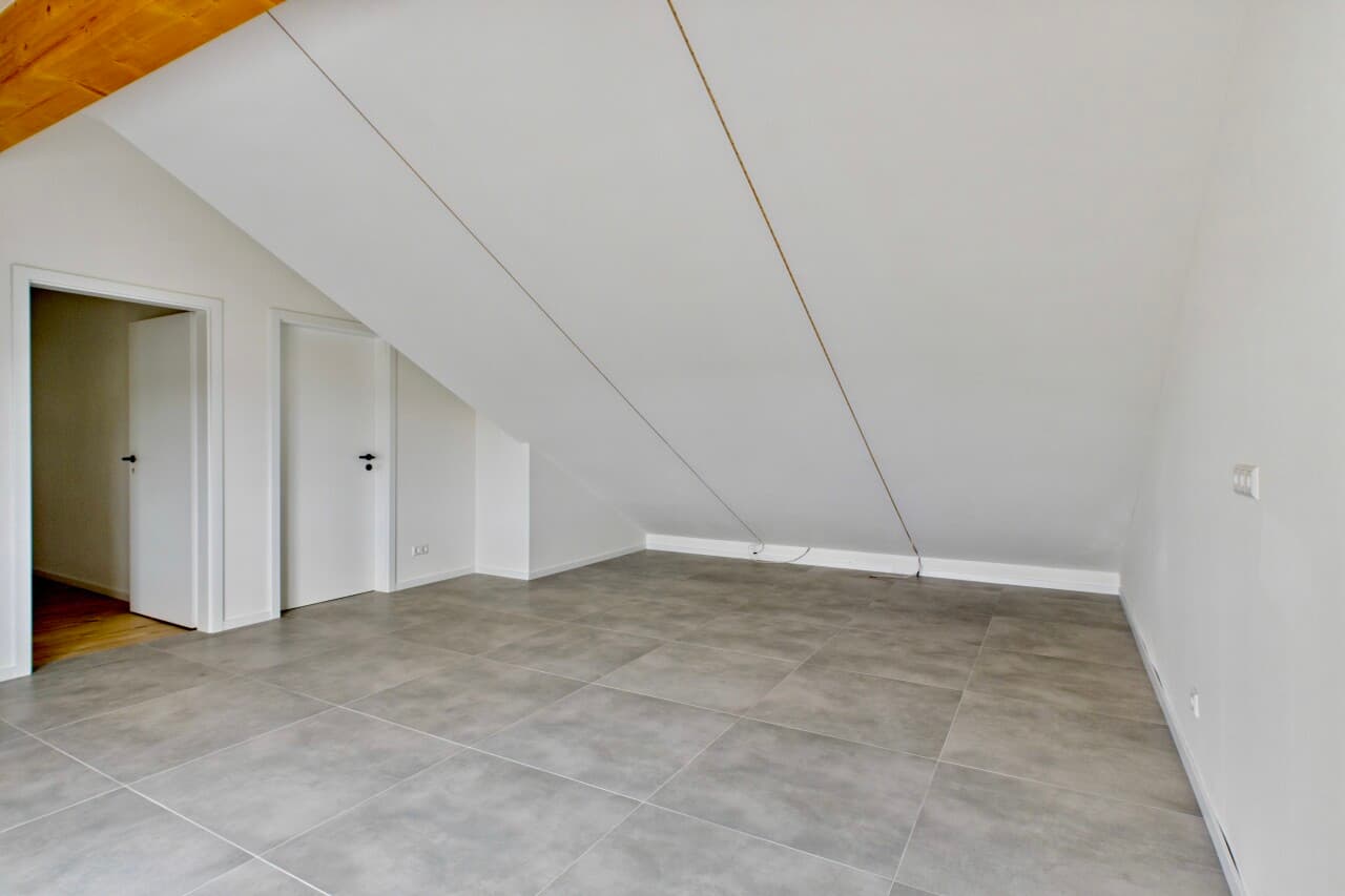 Dachgeschosswohnung in Schönenberg-Kübelberg – Bild 6