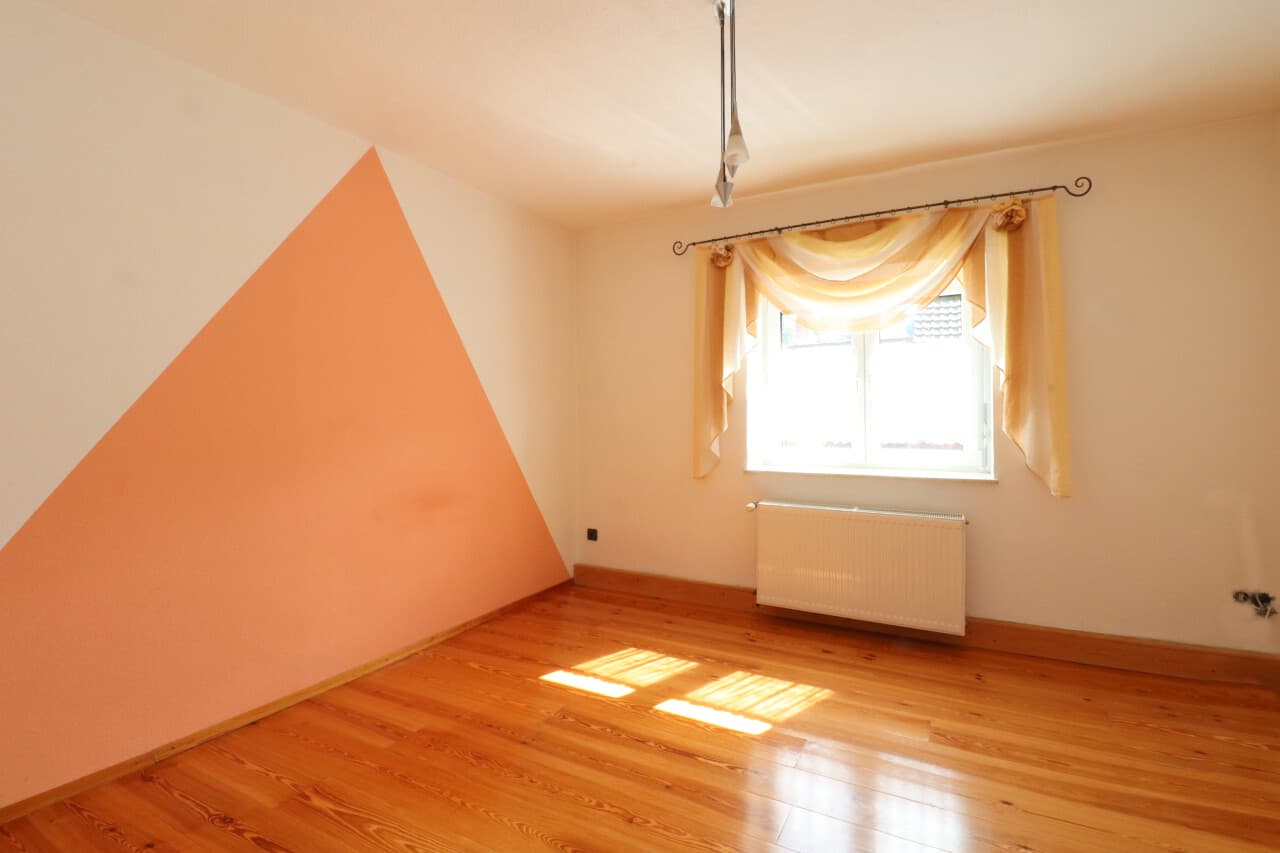 Dachgeschosswohnung in Neustadt – Bild 2