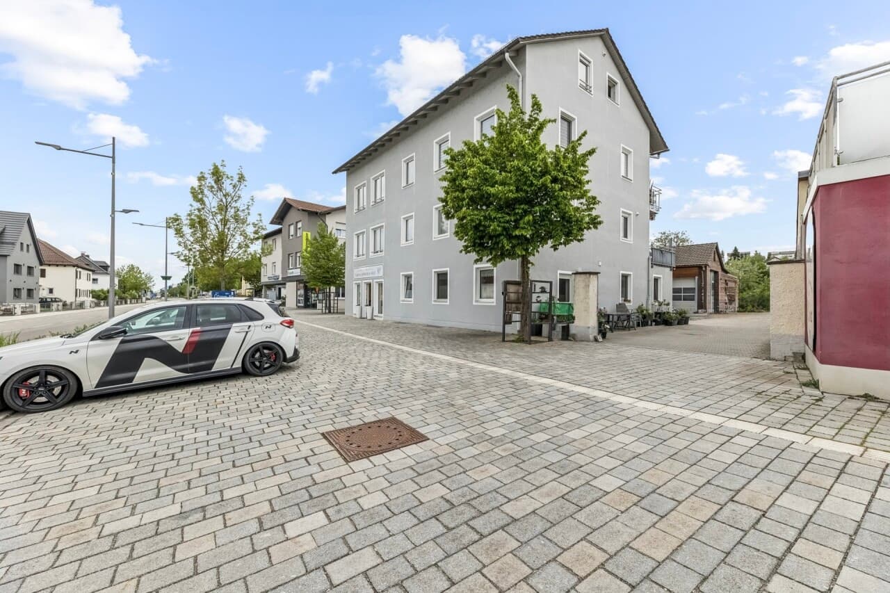 Mehrfamilienhaus in Bogen – Bild 3