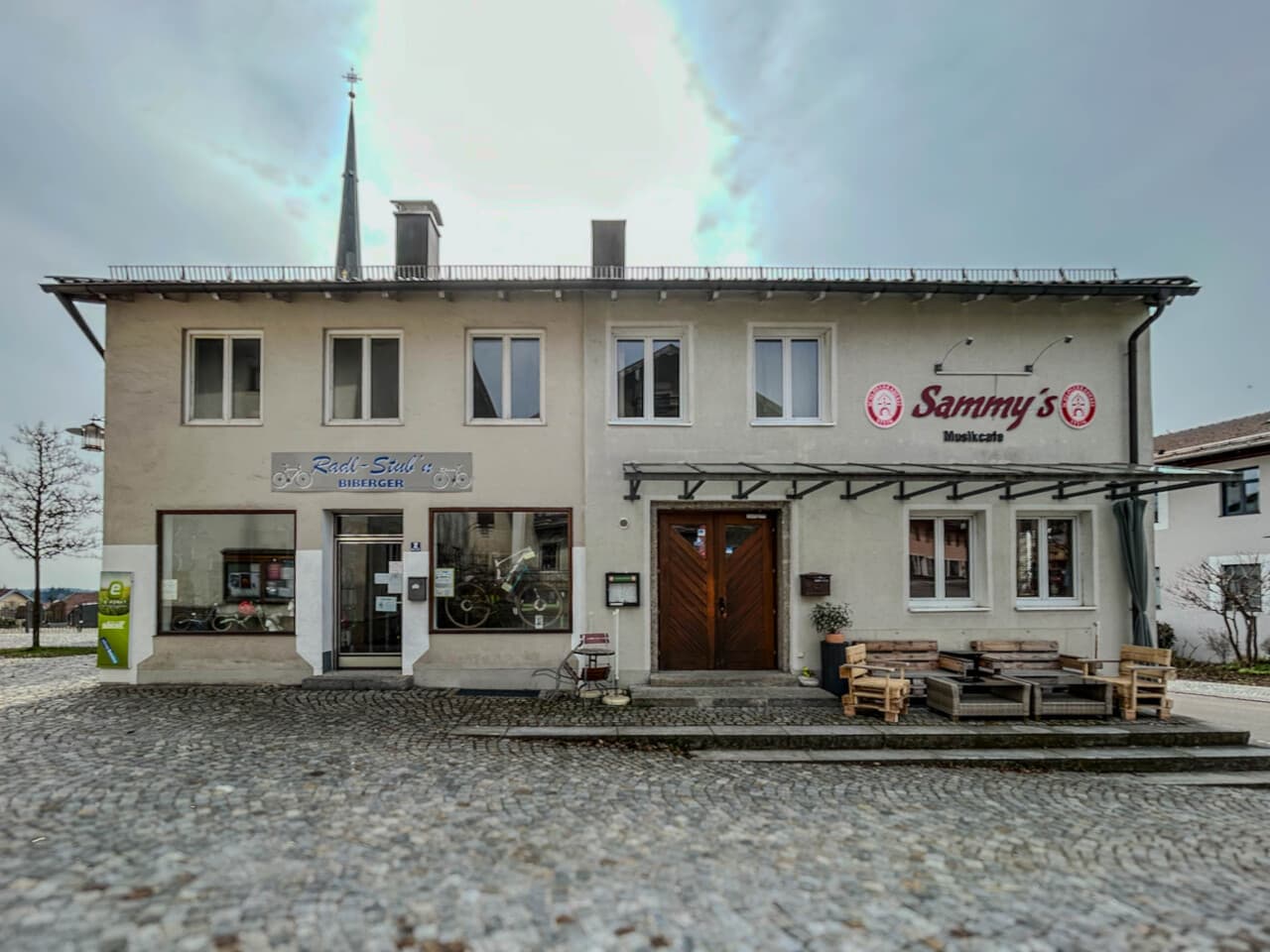 Wohn- und Geschäftshaus in Schnaitsee – Bild 2