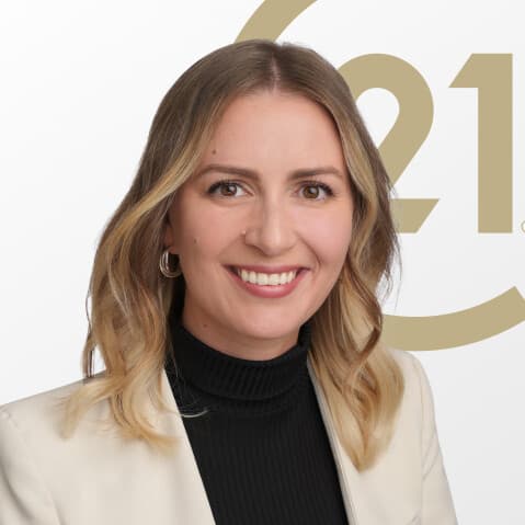 Frau Katharina Bihn