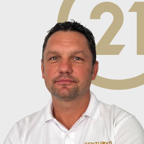 Herr Marco Löffler
